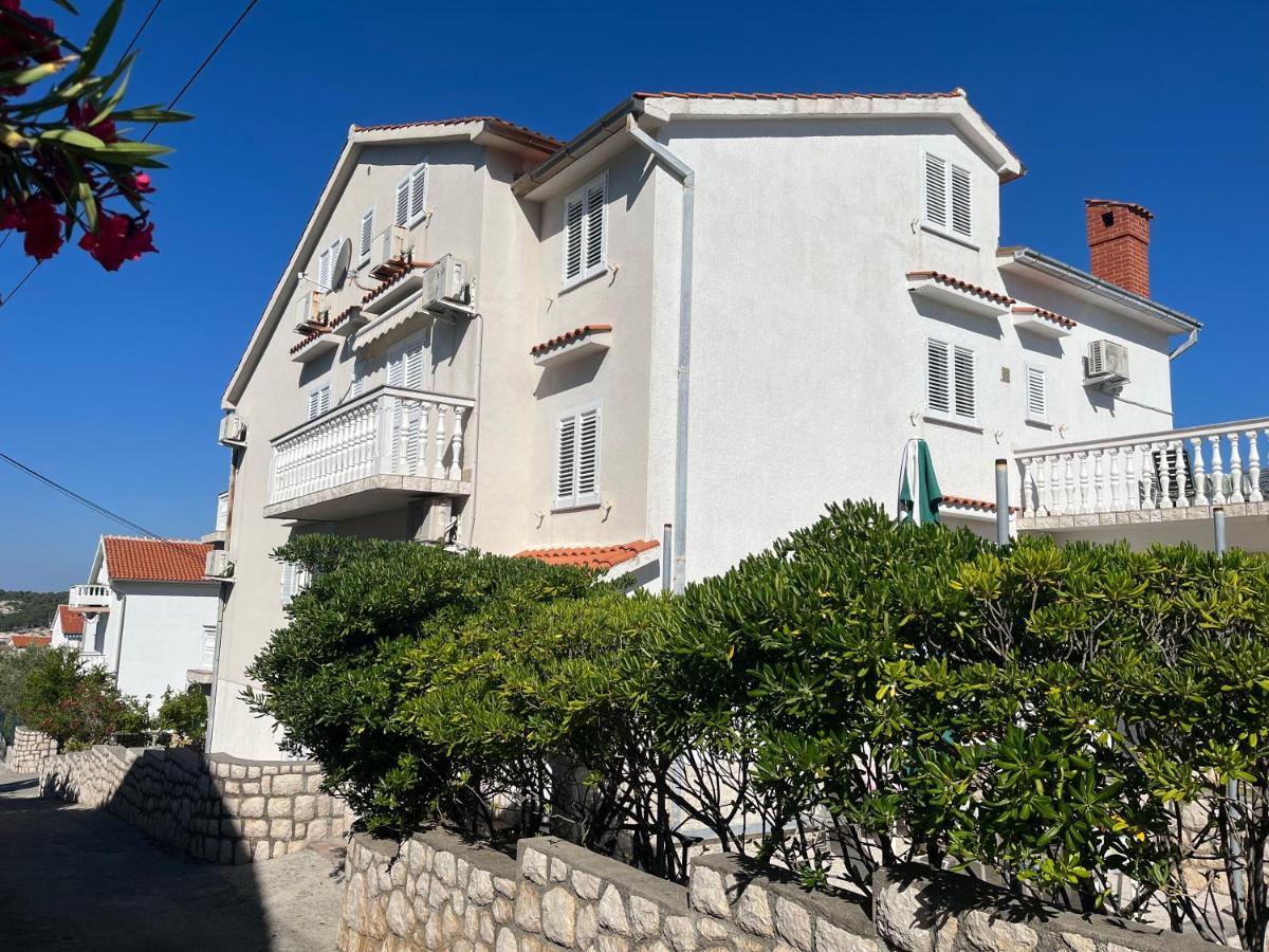 Apartments Vuksan Rab Town Zewnętrze zdjęcie